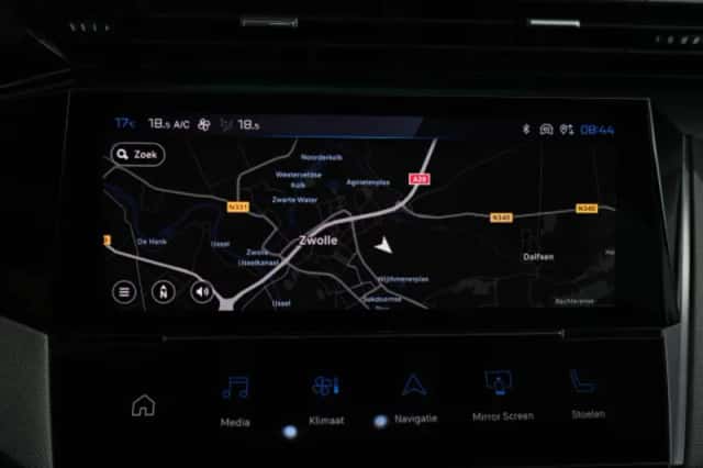 Peugeot 308 (2022) thumbnail 18
