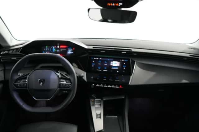 Peugeot 308 (2022) thumbnail 6