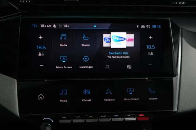 Peugeot 308 (2022) thumbnail 7
