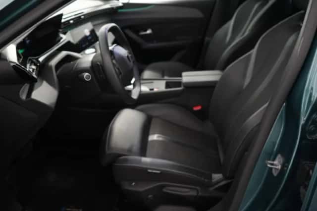 Peugeot 308 (2022) thumbnail 8