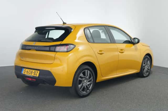 Peugeot 208 (2023) thumbnail 2