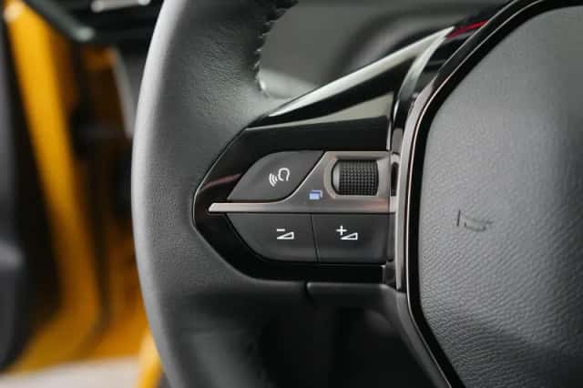 Peugeot 208 (2023) thumbnail 18
