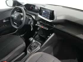 Peugeot 208 (2023) thumbnail 3