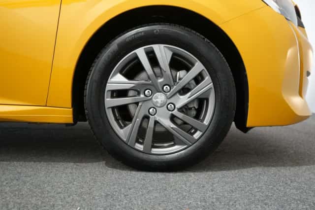 Peugeot 208 (2023) thumbnail 22