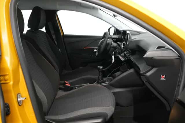 Peugeot 208 (2023) thumbnail 4