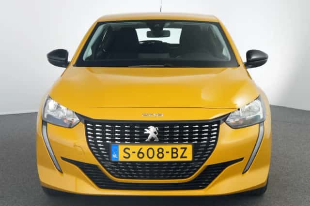 Peugeot 208 (2023) thumbnail 5