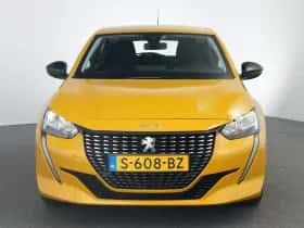 Peugeot 208 (2023) thumbnail 5