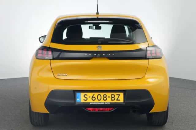 Peugeot 208 (2023) thumbnail 6