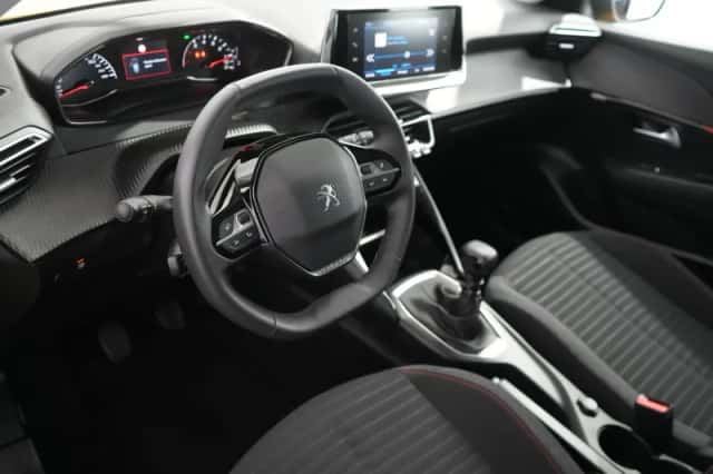 Peugeot 208 (2023) thumbnail 7