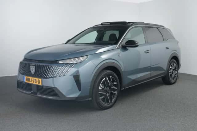 Peugeot 5008 (2025) thumbnail 1