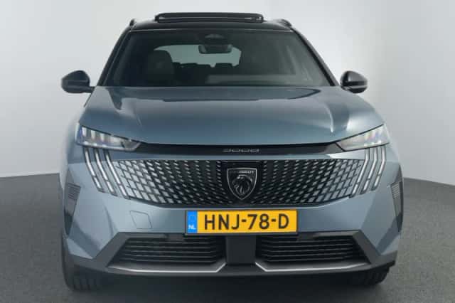 Peugeot 5008 (2025) thumbnail 3