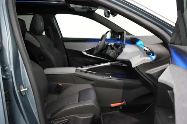 Peugeot 5008 (2025) thumbnail 4