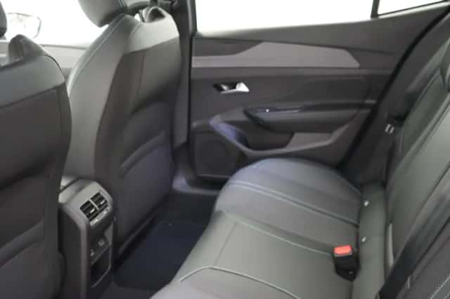 Peugeot 408 (2025) thumbnail 11