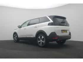 Peugeot 5008 (2022) thumbnail 2