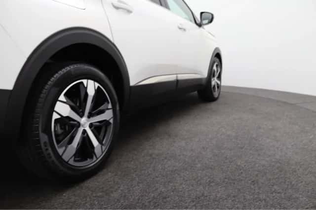 Peugeot 5008 (2022) thumbnail 14