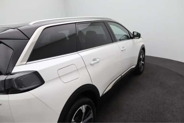 Peugeot 5008 (2022) thumbnail 17