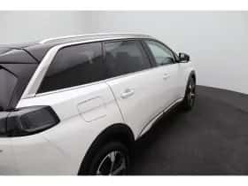 Peugeot 5008 (2022) thumbnail 17