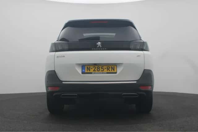 Peugeot 5008 (2022) thumbnail 3