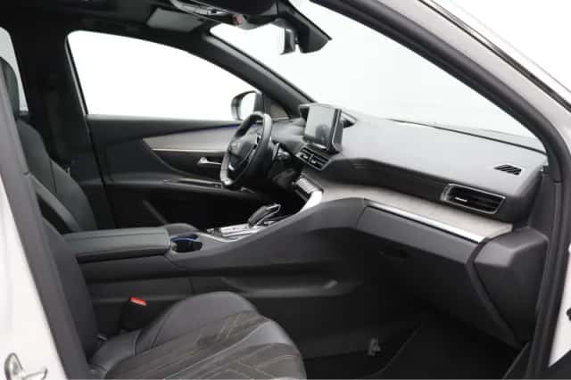 Peugeot 5008 (2022) thumbnail 21