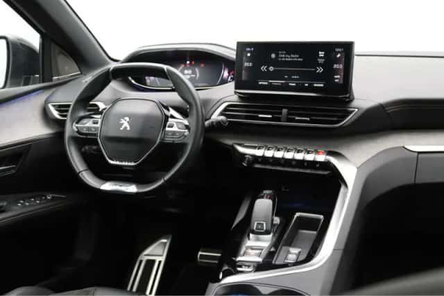 Peugeot 5008 (2022) thumbnail 23