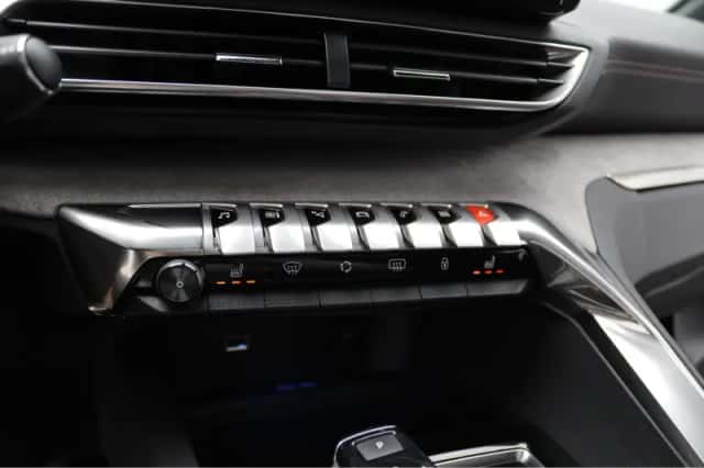 Peugeot 5008 (2022) thumbnail 27