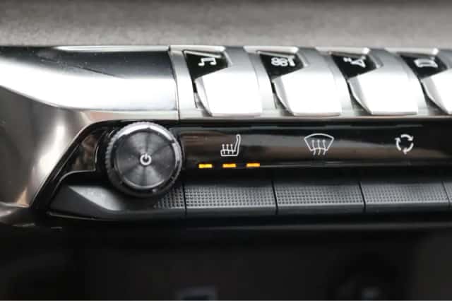 Peugeot 5008 (2022) thumbnail 29