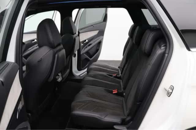 Peugeot 5008 (2022) thumbnail 32