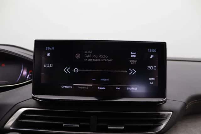 Peugeot 5008 (2022) thumbnail 38