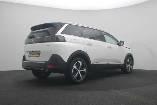 Peugeot 5008 (2022) thumbnail 9