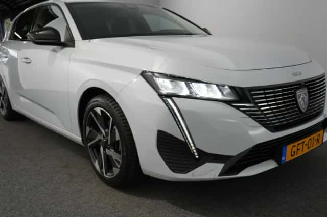 Peugeot 308 (2024) thumbnail 11