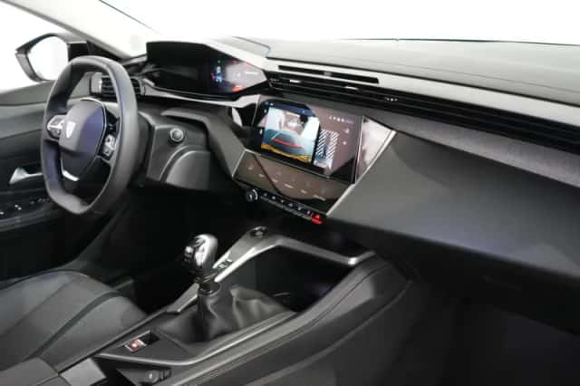 Peugeot 308 (2024) thumbnail 3