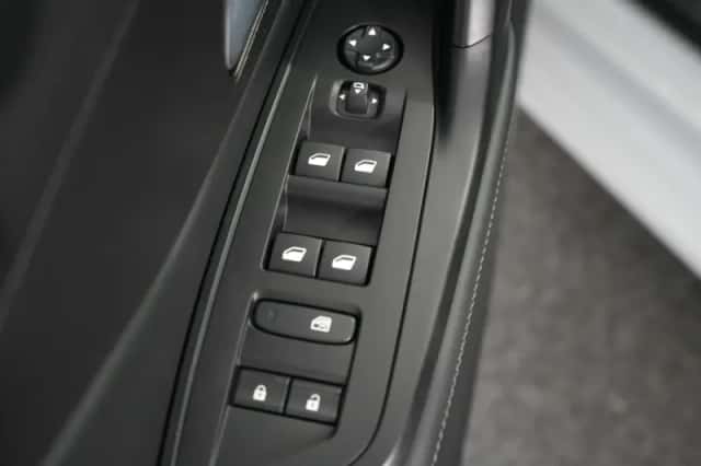 Peugeot 308 (2024) thumbnail 26