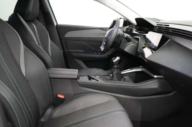 Peugeot 308 (2024) thumbnail 4