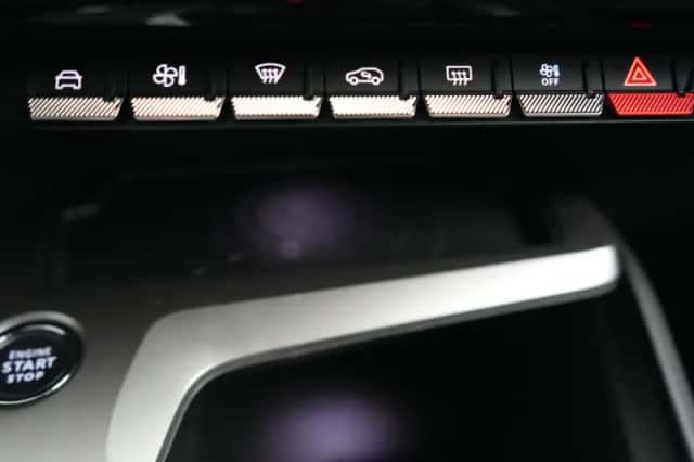 Peugeot 308 (2024) thumbnail 23