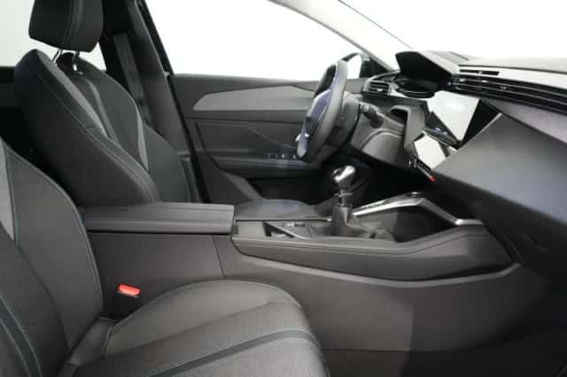 Peugeot 308 (2024) thumbnail 4