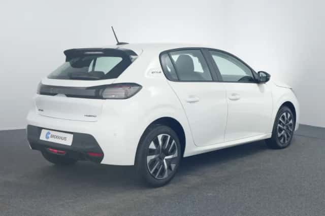 Peugeot 208 (2025) thumbnail 2