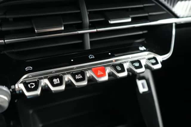 Peugeot 208 (2025) thumbnail 12