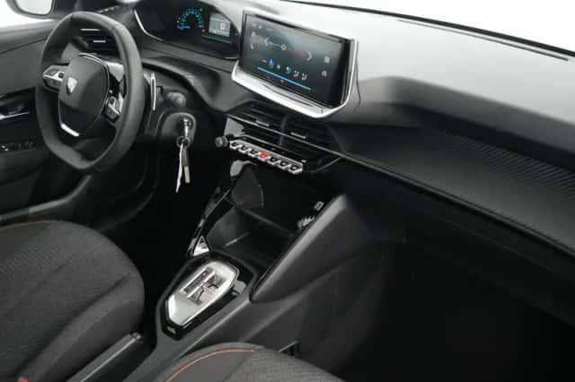 Peugeot 208 (2025) thumbnail 3