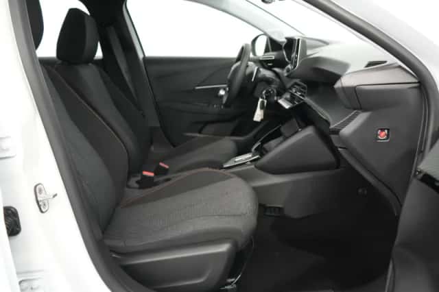 Peugeot 208 (2025) thumbnail 4