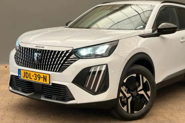 Peugeot 2008 (2025) thumbnail 2