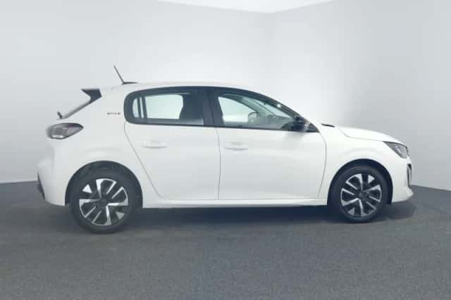 Peugeot 208 (2025) thumbnail 14