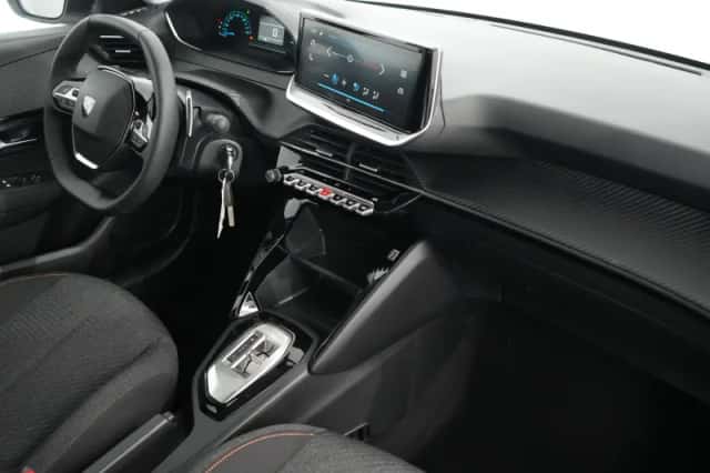 Peugeot 208 (2025) thumbnail 3