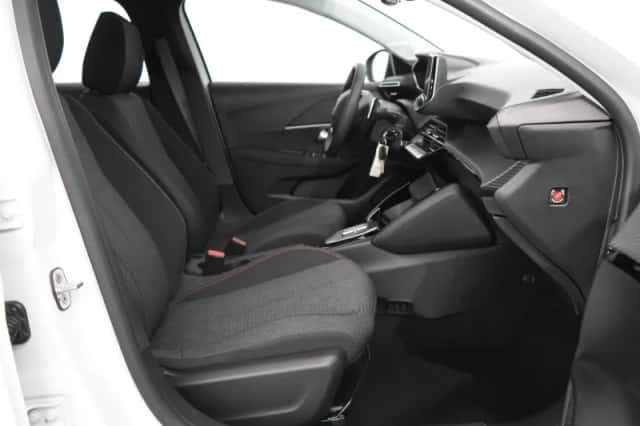 Peugeot 208 (2025) thumbnail 4