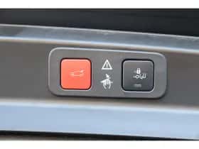 Peugeot 5008 (2024) thumbnail 19