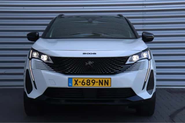 Peugeot 5008 (2024) thumbnail 5