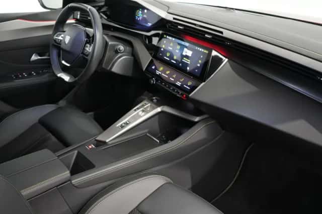 Peugeot 308 (2025) thumbnail 3