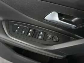 Peugeot 308 (2024) thumbnail 18