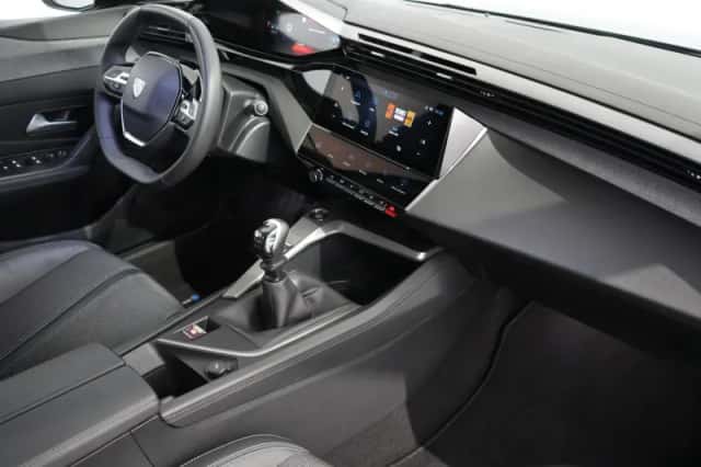 Peugeot 308 (2024) thumbnail 3