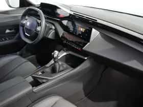 Peugeot 308 (2024) thumbnail 3