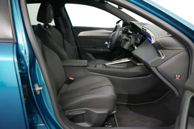 Peugeot 308 (2024) thumbnail 4